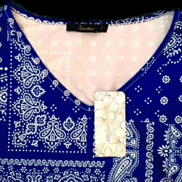 (T-8)Sakurafina Paisley Pattern Long Sleeve Top, Blue & White, Small - Picture 2 of 3
